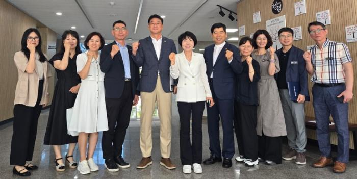 통영교육지원청, 도의원 초청해 2025년 추경예산안 설명회 개최 기사 이미지