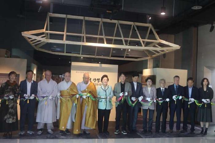 천년 고찰 ‘안정사’, 유물로 만나다… 통영시립박물관 특별전 기사 이미지