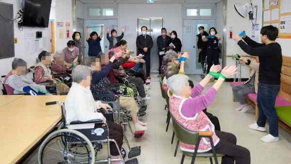 통영시, 설 명절 맞아 사회복지시설 위문 나서 기사 이미지