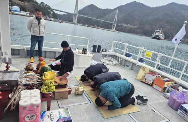 통영시, 신규 도선 ‘사량산타호’ 취항…도서 해상 교통 안전 강화 기사 이미지